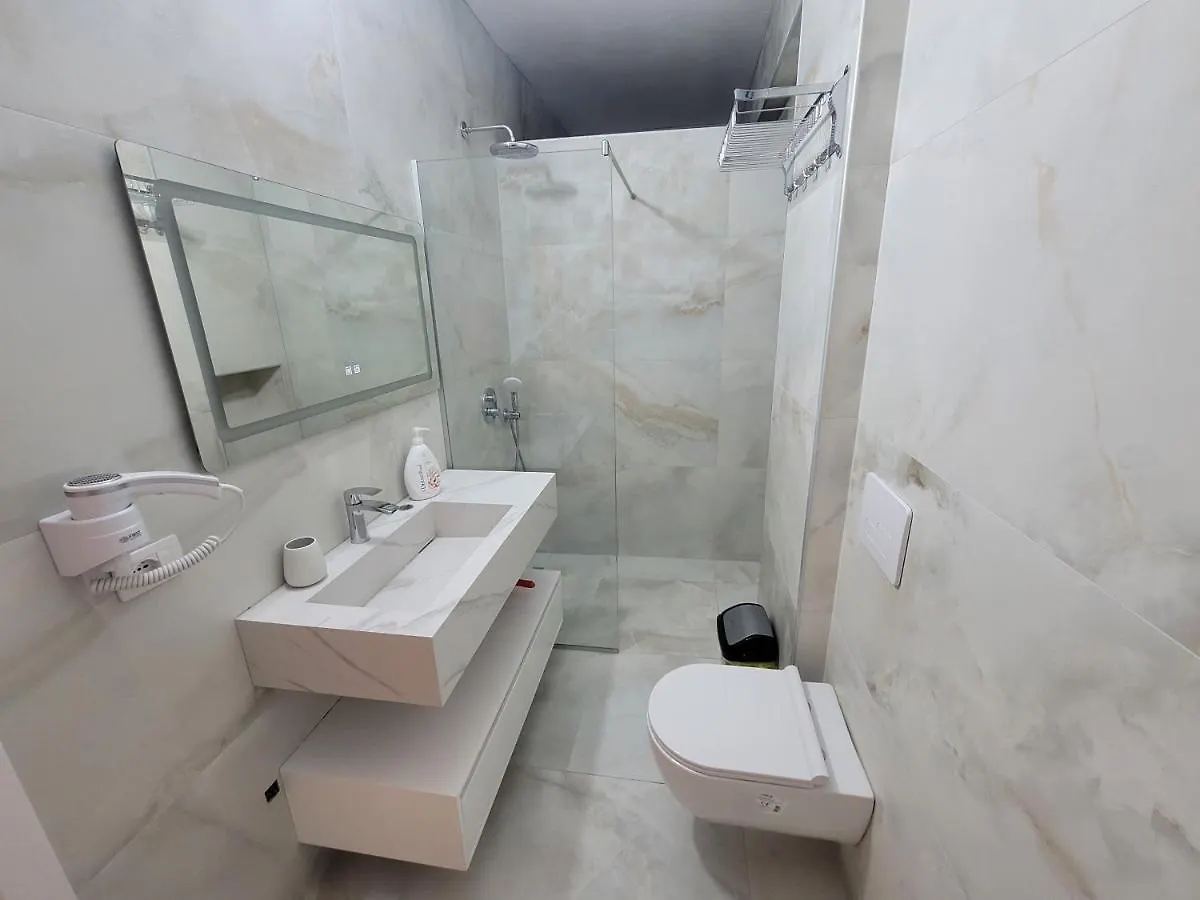 Newborn Suite Apartments Vlorë Albania
