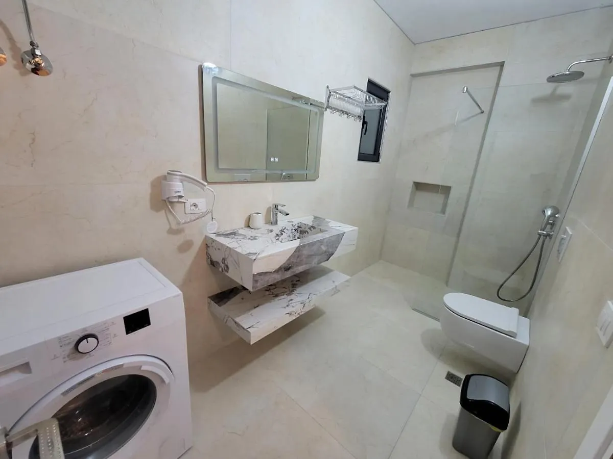 Newborn Suite Apartments Vlorë
